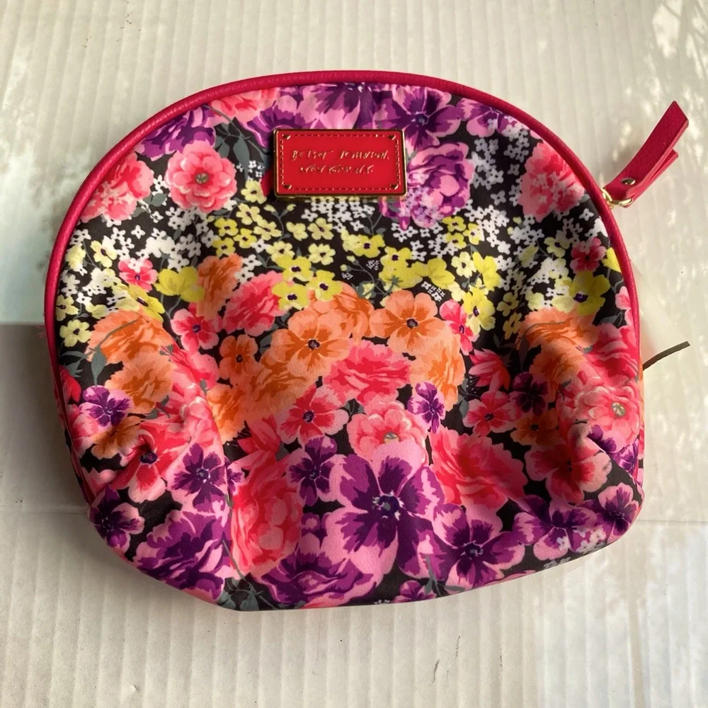 Betsey Johnson Floral Cosmetic Bag Black Multi Roses Print Make up Travel Case